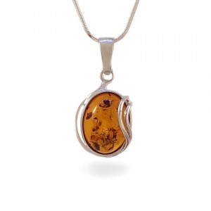 Amber pendant | Sterling silver | Height - 31mm, Width - 16mm | Weight - 2,7g | ZD.962W