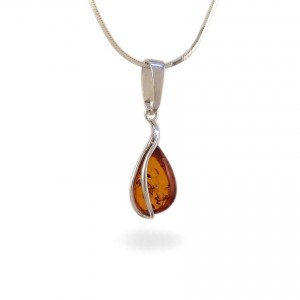Amber pendant | Sterling silver | Height - 26mm, Width - 9mm | Weight - 1g | ZD.1088W