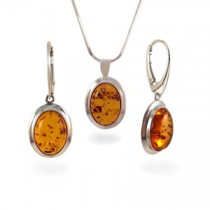 Amber pendant | Sterling silver | Height - 24mm, Width - 14mm | Weight - 1,7g | ZD.342W