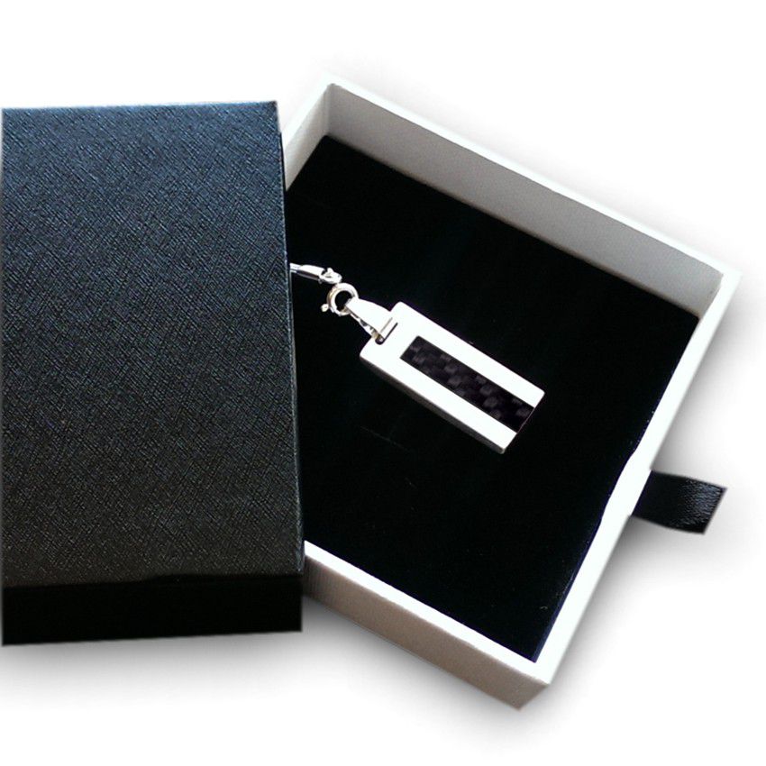 USB Stick als Geschenk | USB 2.0 16GB | Sterling Silber | Kohlenstofffaser | Verfügbar in 10 Schriftarten und Symbolen