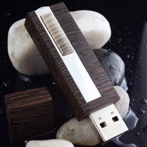 Engraved Memory Sticks | USB 3.0 16GB | Sterling Silver | Striped Flint | Ash or Mahogany wood | Available in 10 fonts nad Ikons